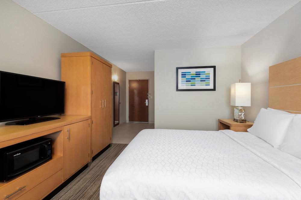 Holiday Inn Express & Suites Wheat Ridge-Denver West by IHG photo 13