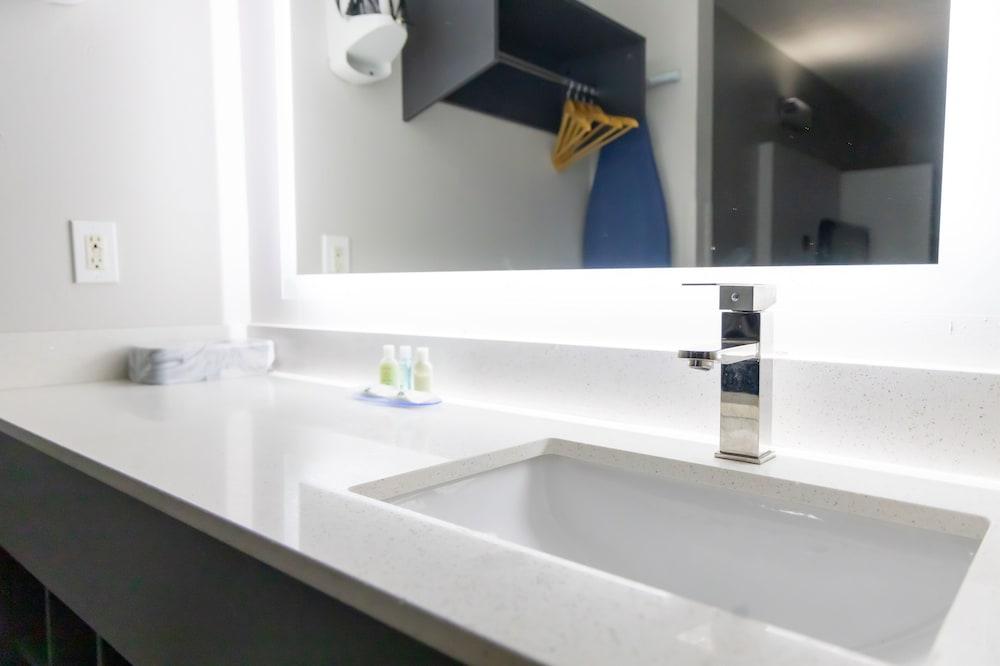 Quality Inn Carrollton Medical Center photo 22