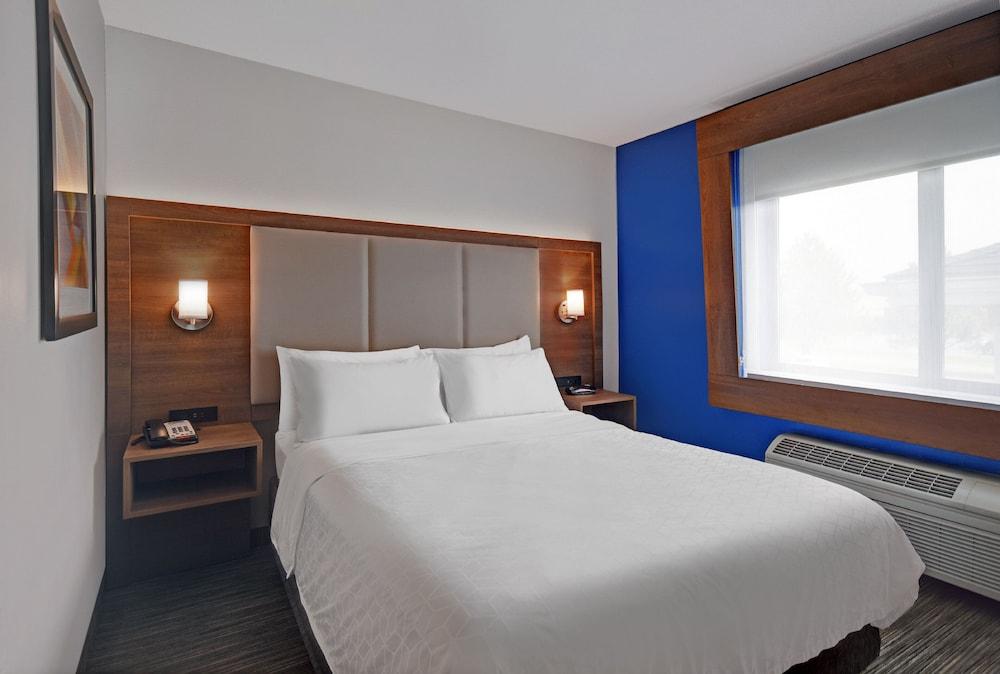 Holiday Inn Express Marshall by IHG photo 14