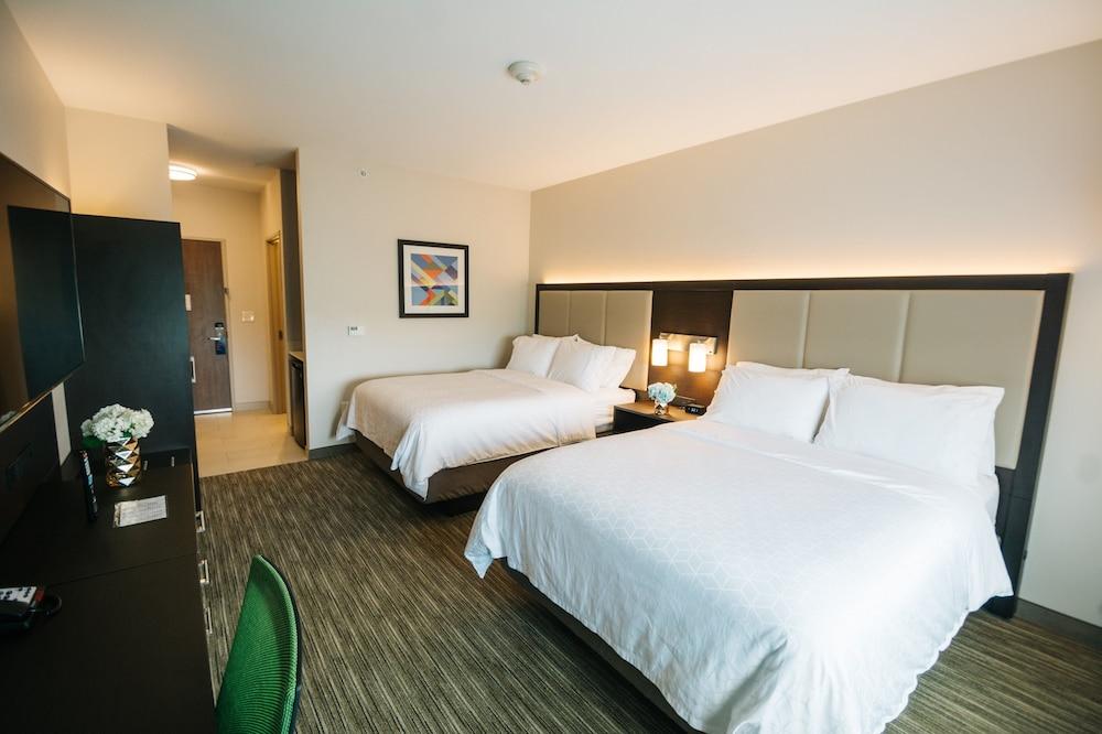 Holiday Inn Express & Suites Birmingham - Homewood by IHG photo 36