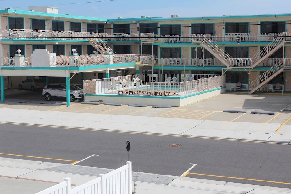 Condor Motel photo 49