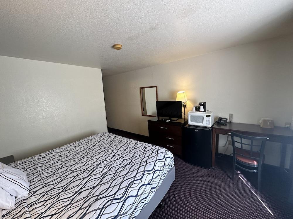 Simple Rewards Inn photo 12