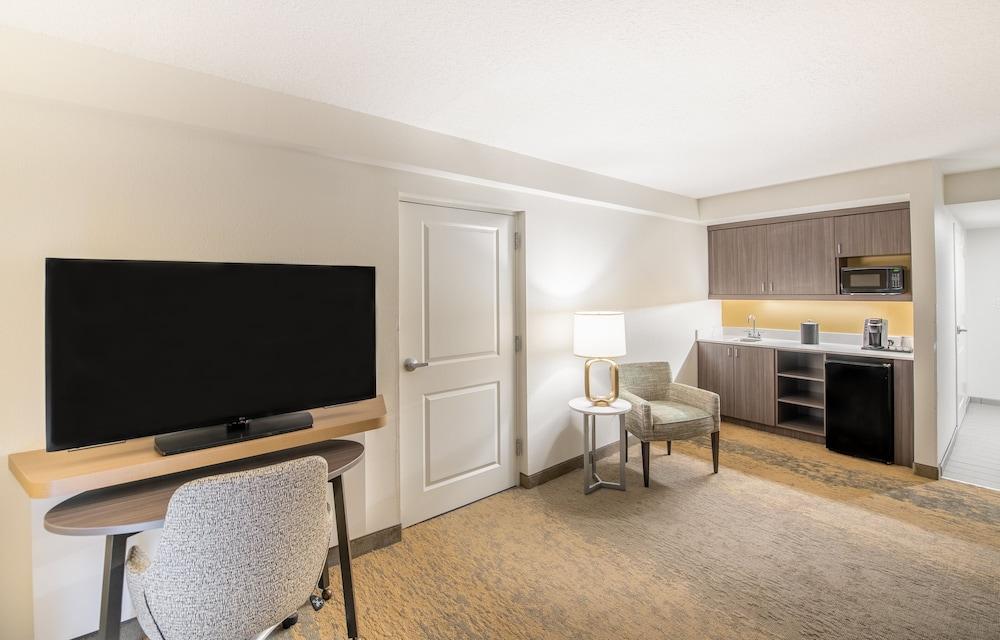 Holiday Inn Hotel & Suites Orange Park by IHG photo 11