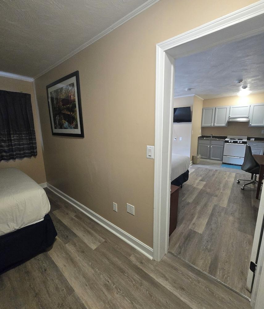 Nashoba Valley Inn & Suites photo 9