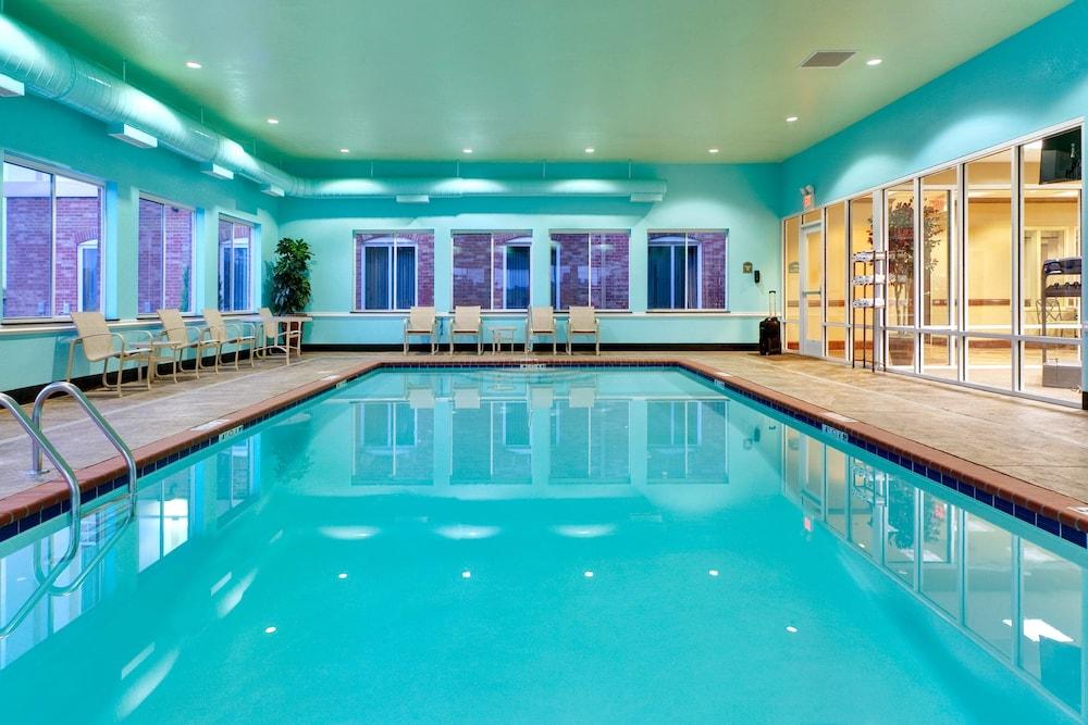 Holiday Inn Express & Suites Millington by IHG photo 18