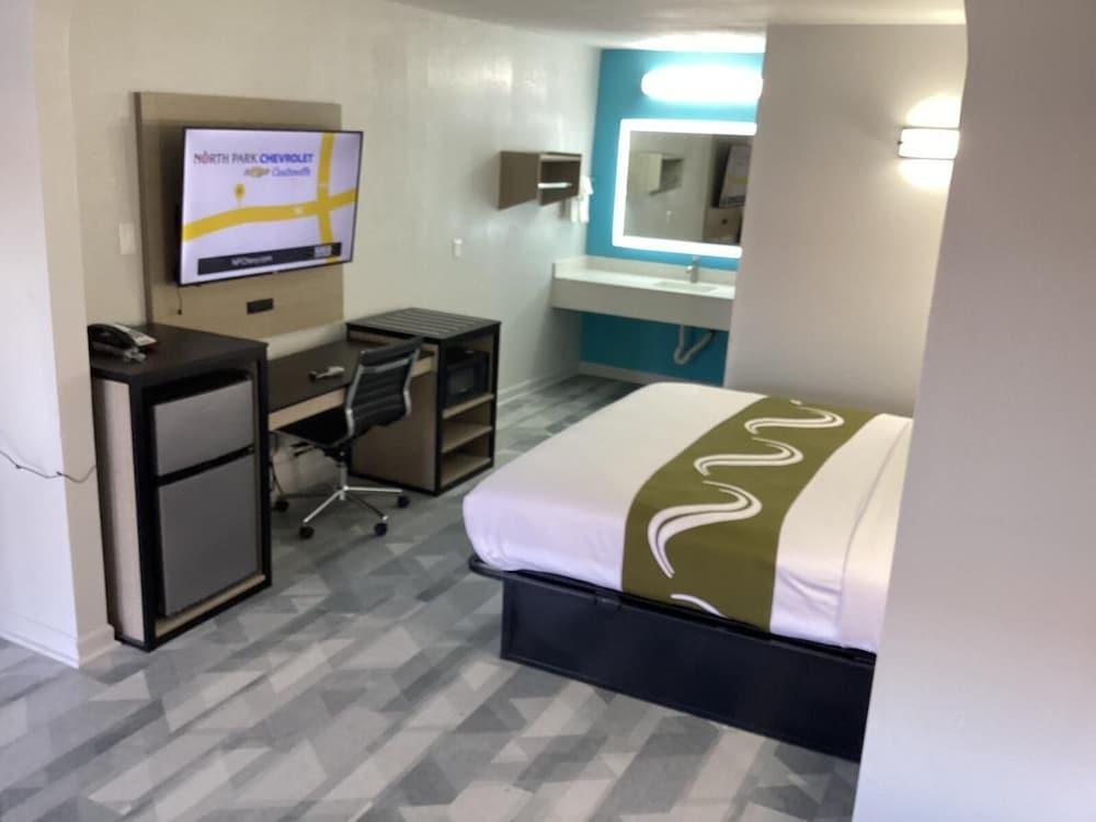 Pleasanton Executive Inn By OYO photo 8