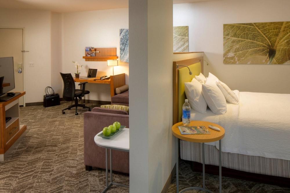 SpringHill Suites Anchorage University Lake photo 8