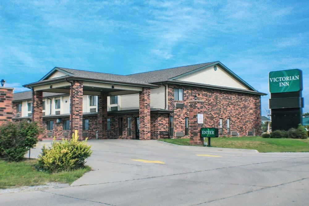 Victorian Inn & Suites photo 69