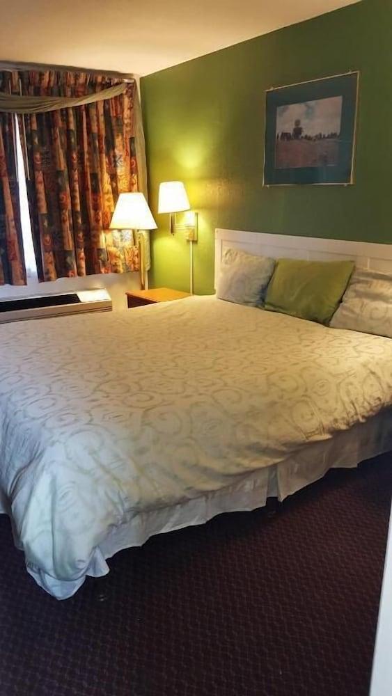 Budget Inn and Suites El Centro photo 2