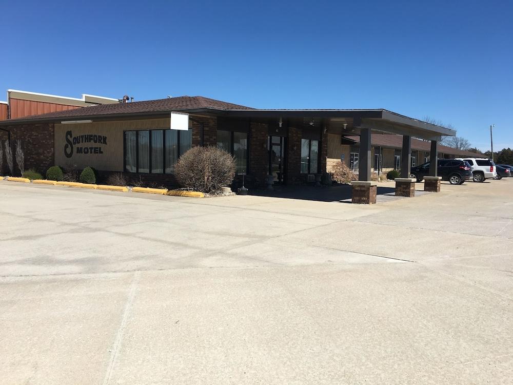 Southfork Motel and Grill photo 1