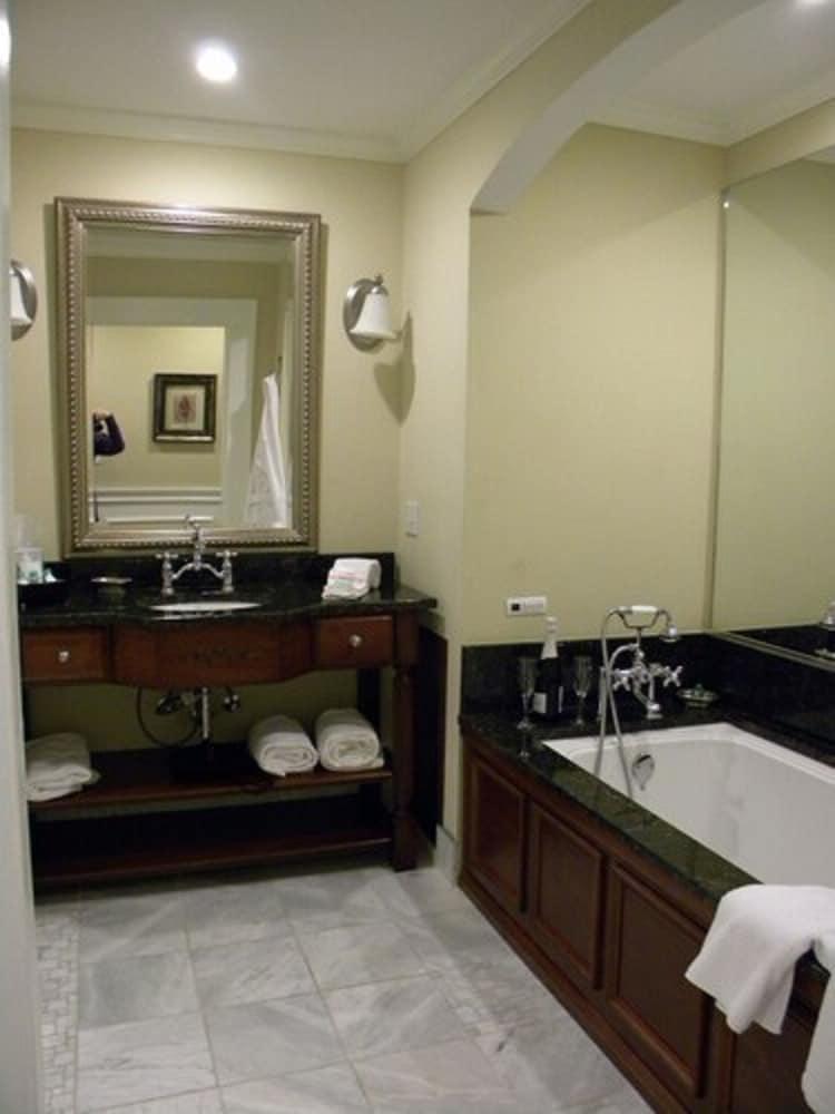 The Smith House photo 49