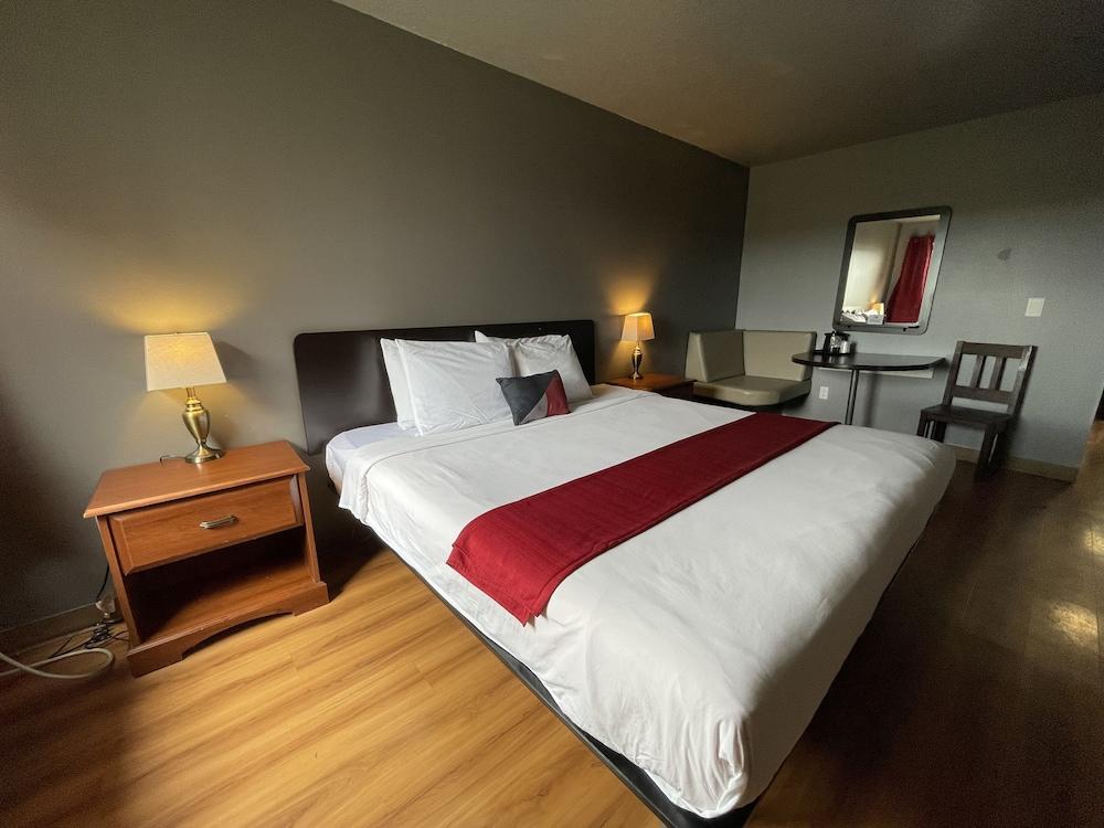 Sunnyside Inn & Suites photo 67