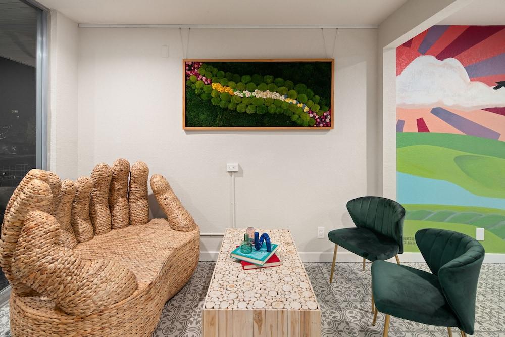 Hotel McCoy - Art, Coffee, Beer, Wine photo 41