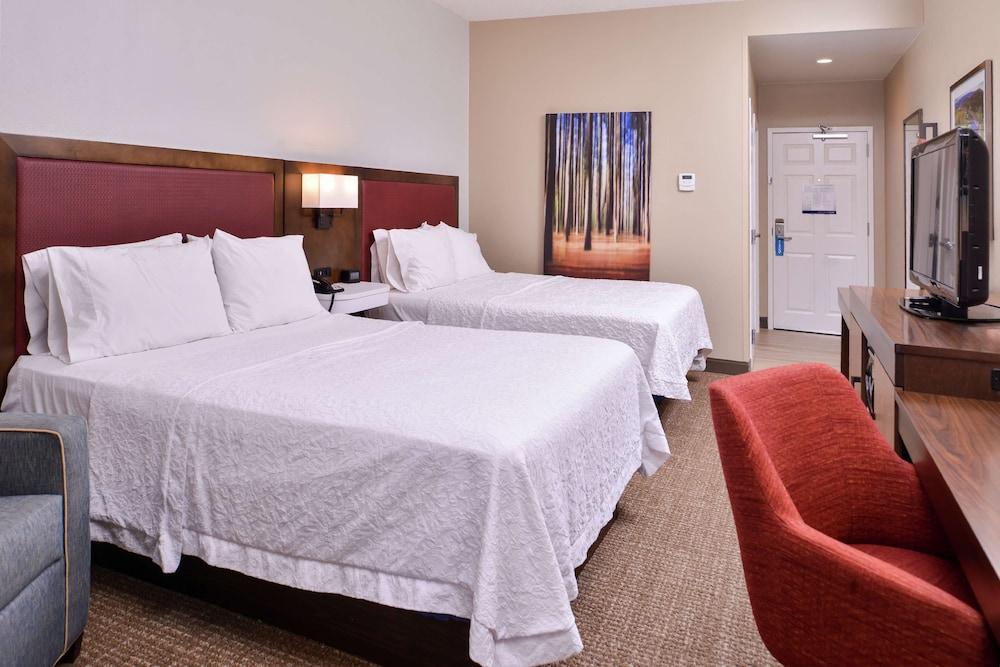 Hampton Inn Lexington-Historic District photo 21