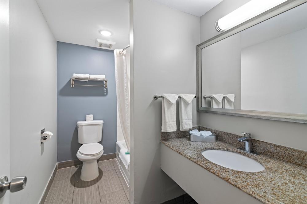 Knights Inn Danvers photo 25