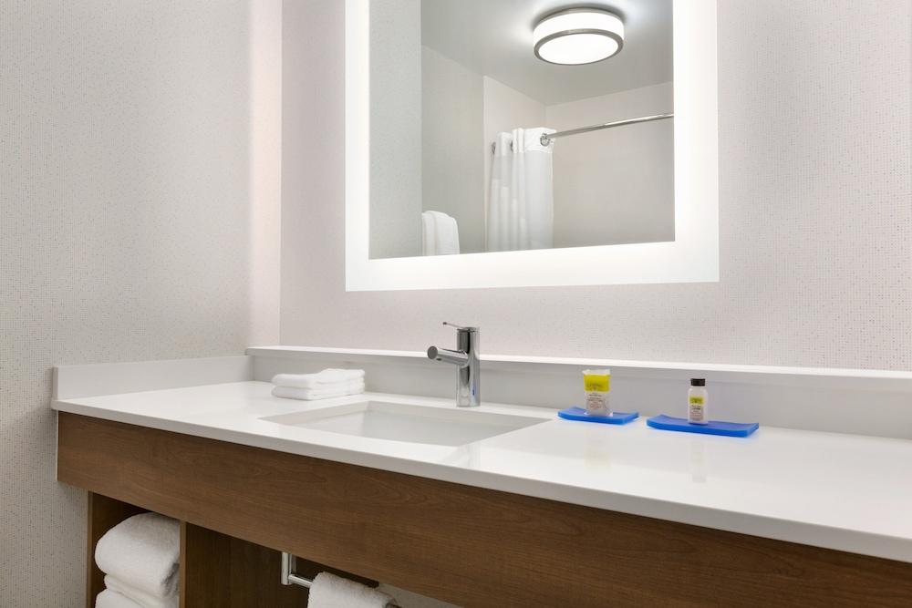 Holiday Inn Express Hotel & Suites Merced by IHG photo 38