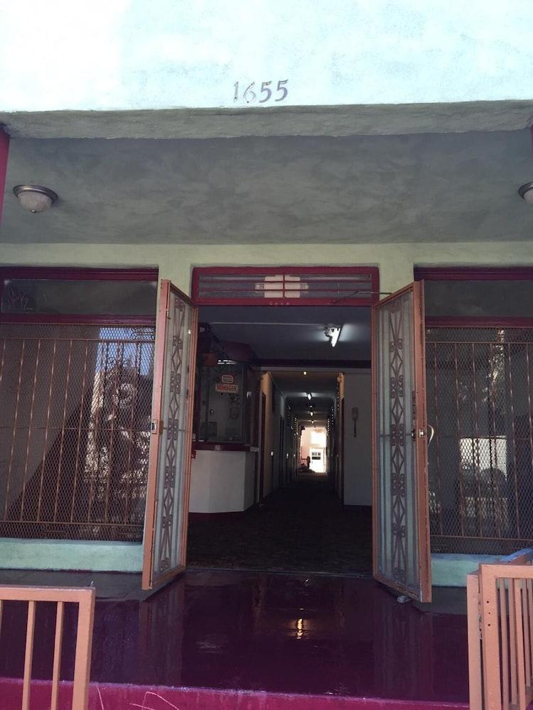 Hollywood Roxy Hotel photo 8