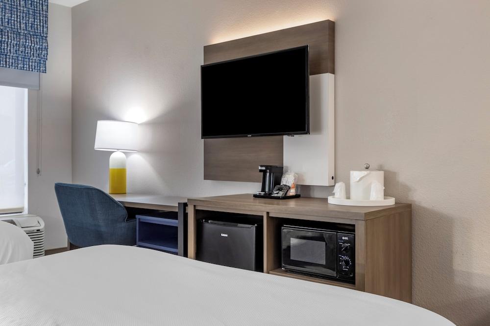 Comfort Inn - Weatherford photo 10