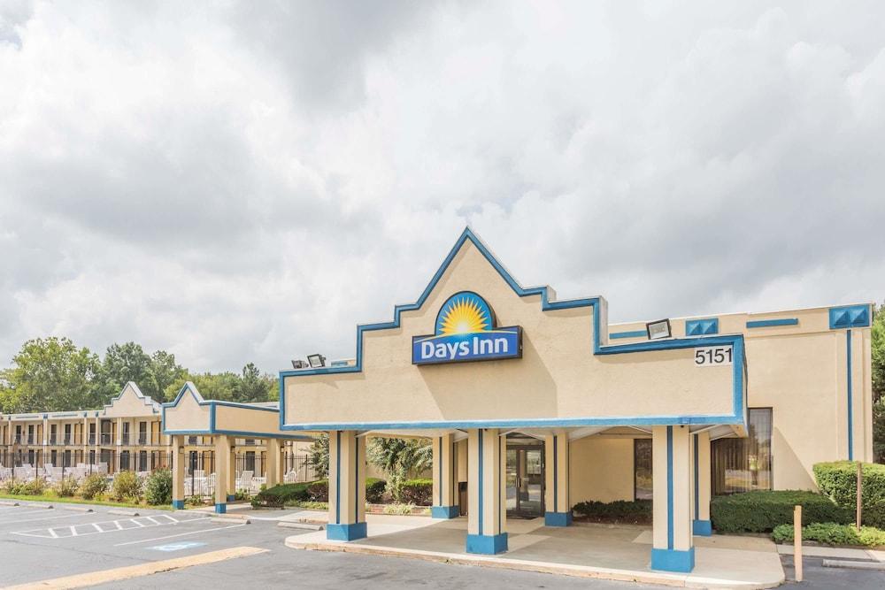 Days Inn by Wyndham Camp Springs/Andrews AFB DC Area photo 1