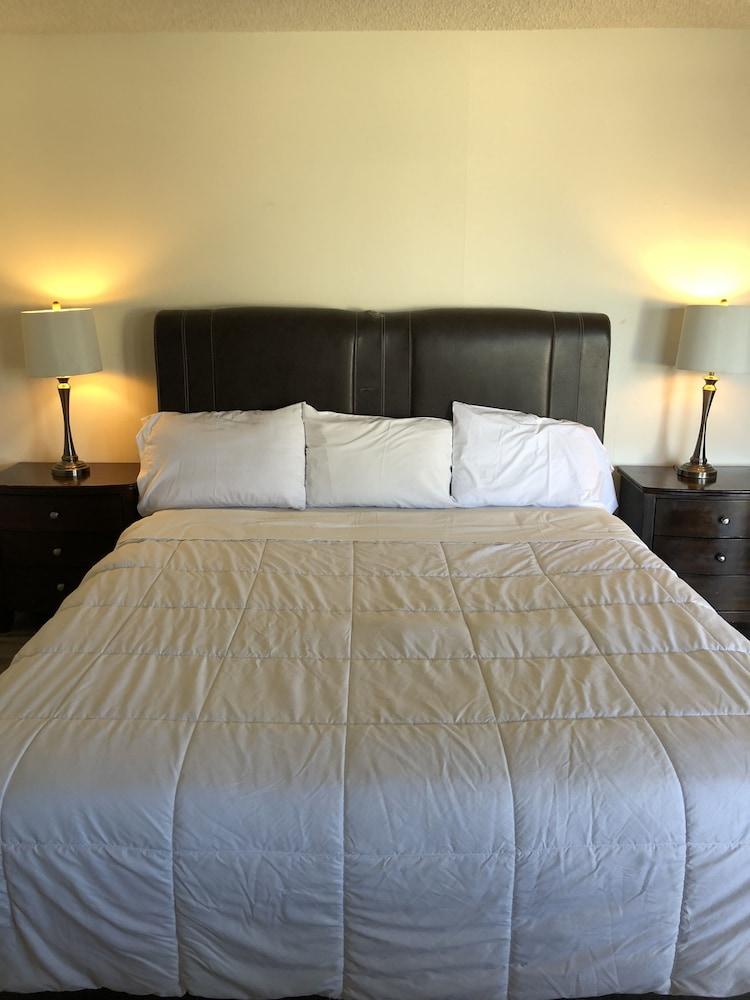 Kings Lodge Motel photo 25