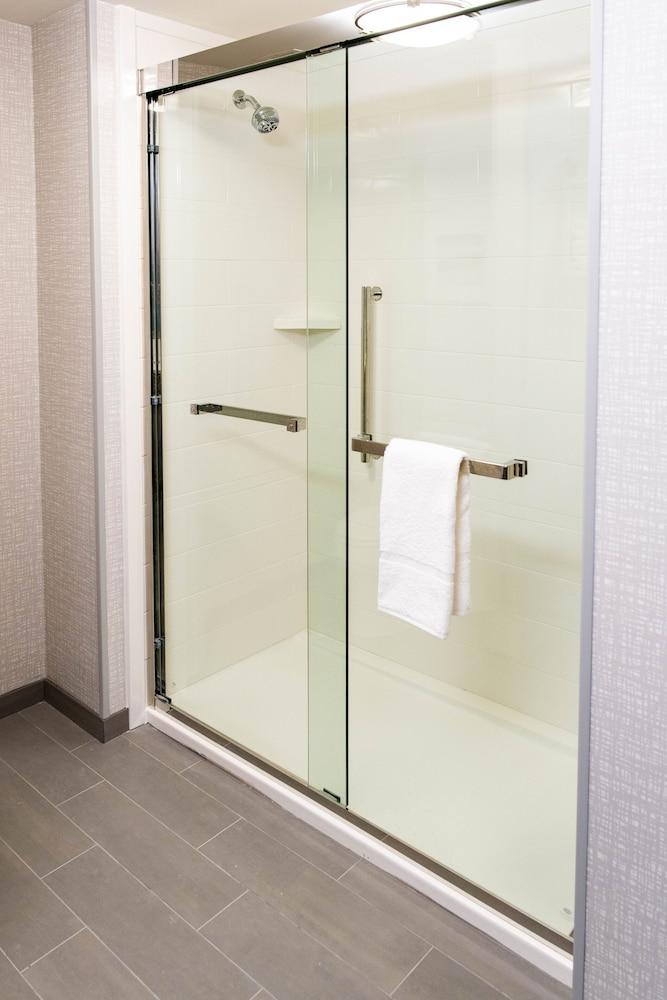 Hampton Inn Paris photo 36