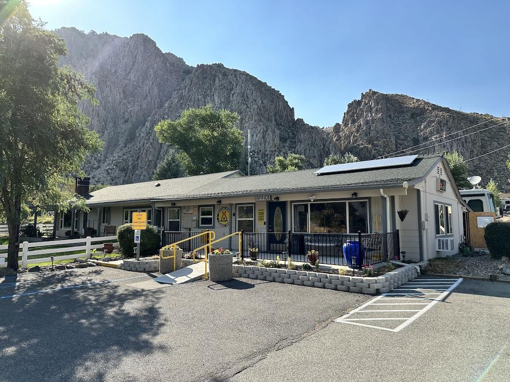 Meadowcliff lodge photo 17