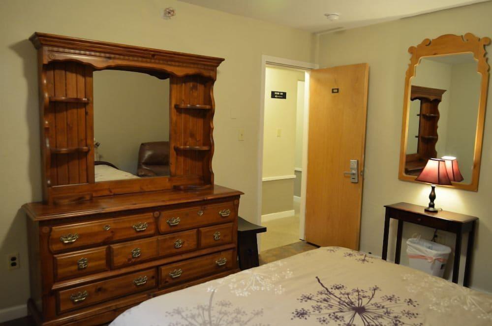 Bent Prop Inn & Hostel Downtown photo 13