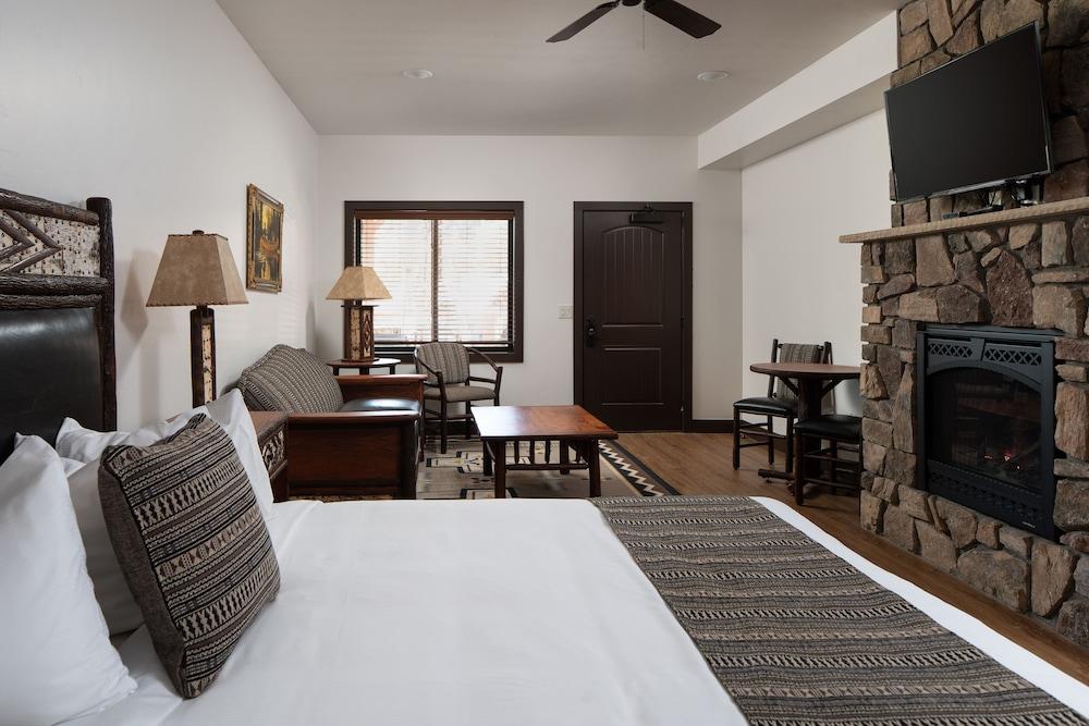 The Landing at Estes Park - Riverside Retreat photo 34