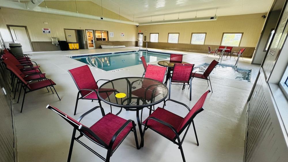 Sleep Inn & Suites Wisconsin Dells - Lake Delton photo 27