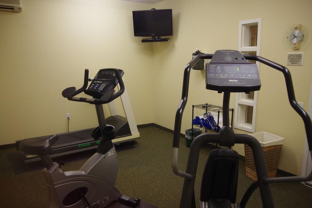 GrandStay Hotel & Suites photo 33