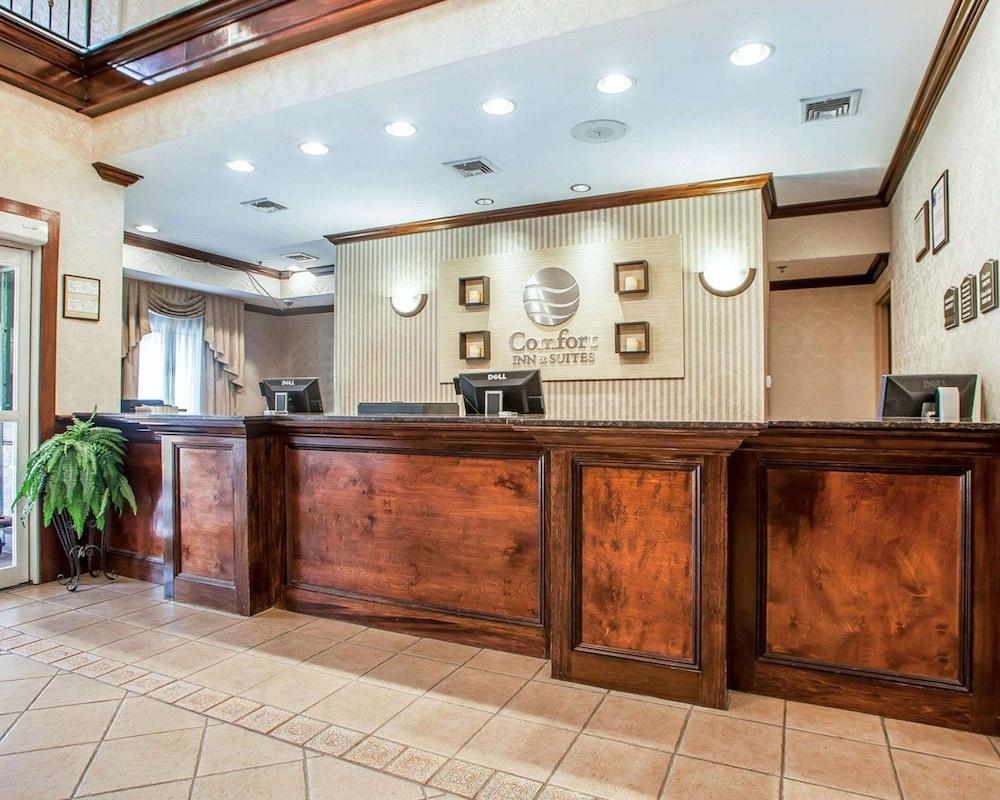 Comfort Inn & Suites Carneys Point - Pennsville photo 3