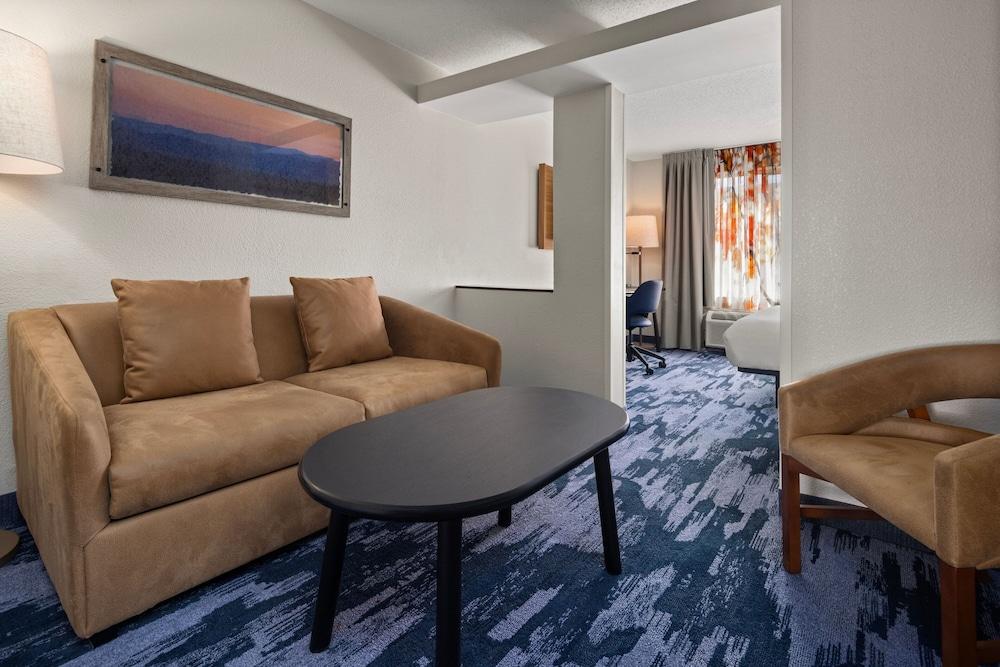 Fairfield Inn & Suites Columbus East photo 18