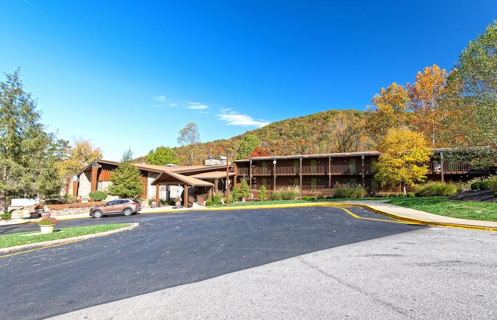 Jenny Wiley State Resort Park photo 41