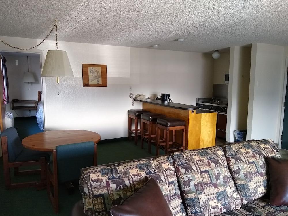 Wilderness Inn photo 7