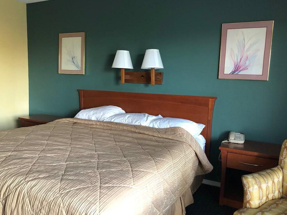 America's Best Inn photo 23