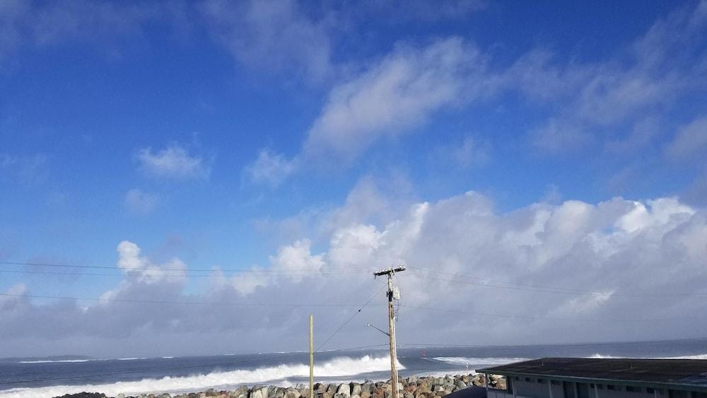 Islander Westport photo 11