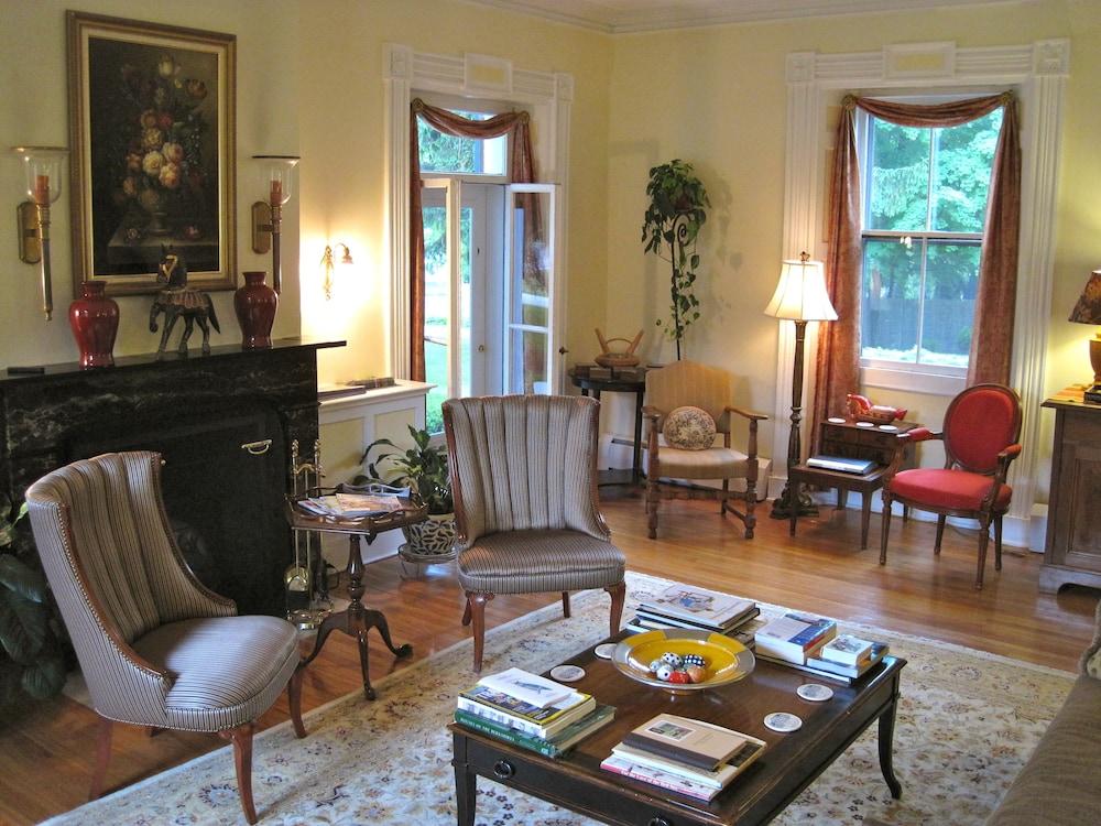 Federal House Inn photo 11