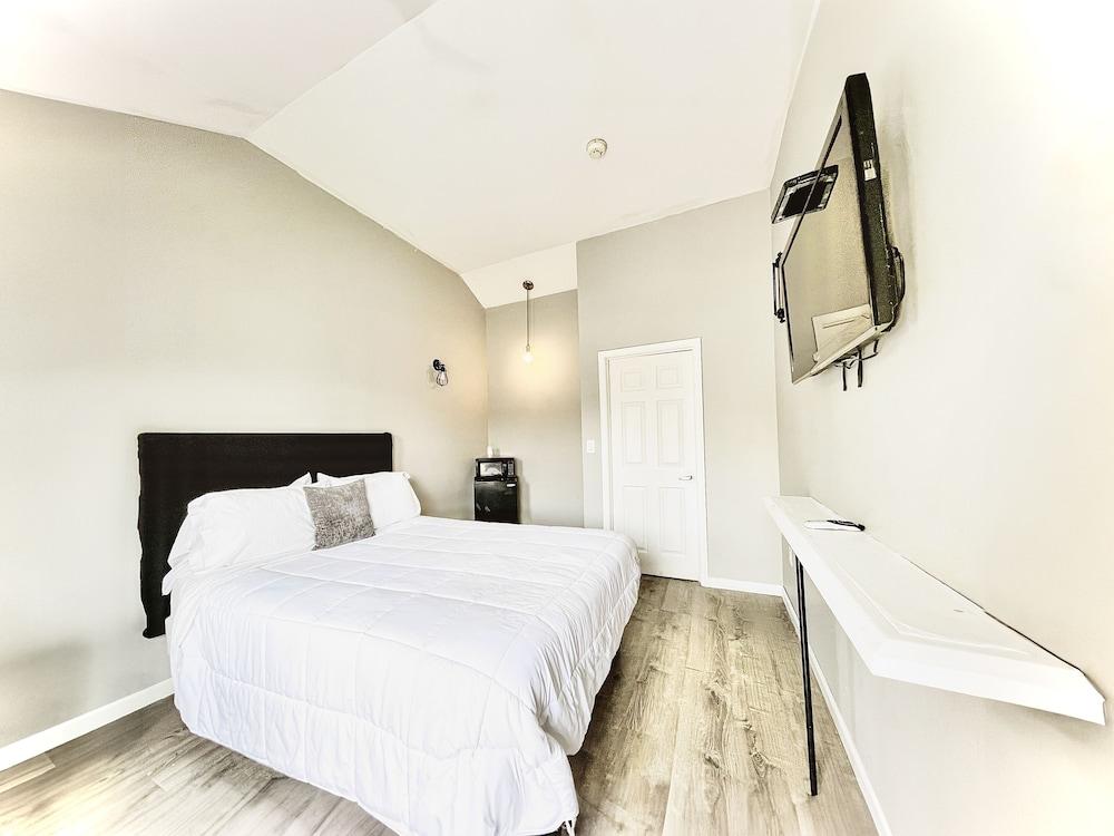 Penn Lodge Hotel & Suites photo 5