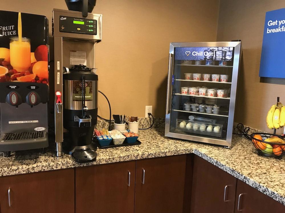 Heartland Inn and Suites photo 14