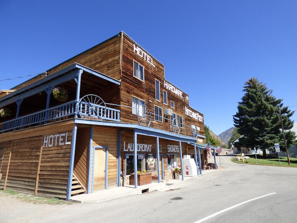The Hitching Post Hotel and Farm Store photo 1