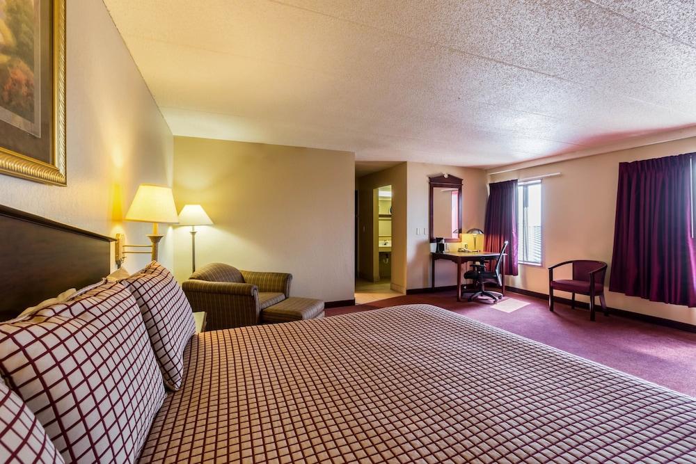 Rodeway Inn photo 21
