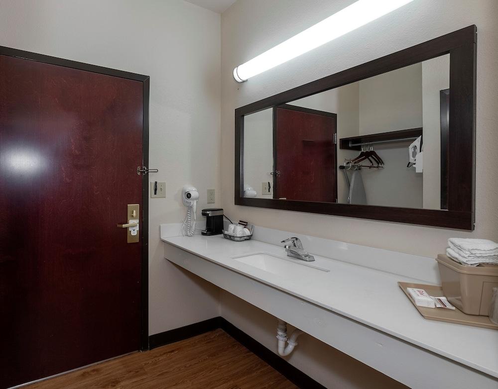 Red Roof Inn Hartselle photo 3