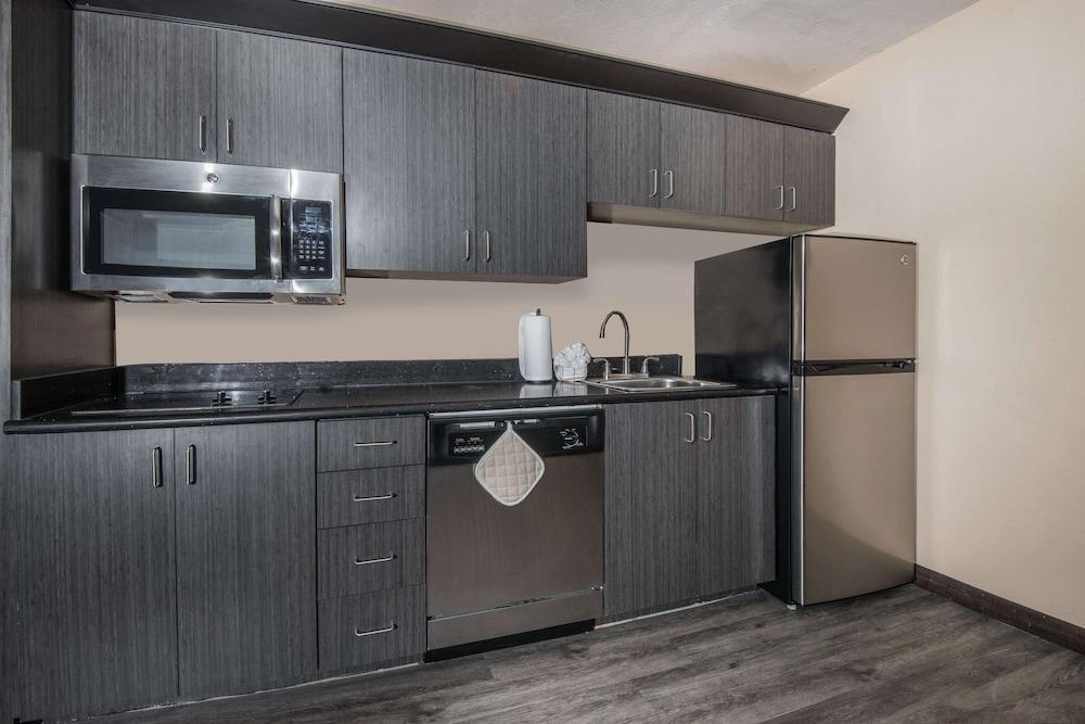Hawthorn Suites by Wyndham Las Vegas/Henderson photo 12