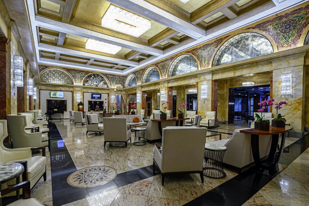 Congress Plaza Hotel photo 2