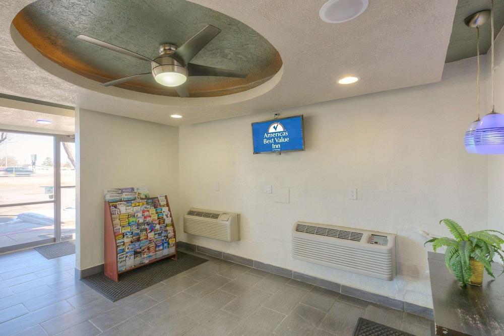 Americas Best Value Inn Amarillo Airport photo 4