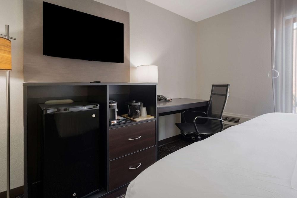 Sleep Inn Madison photo 13