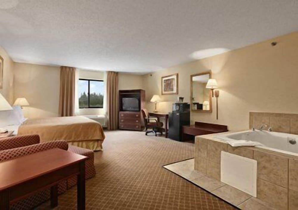 Quality Inn Danville photo 39