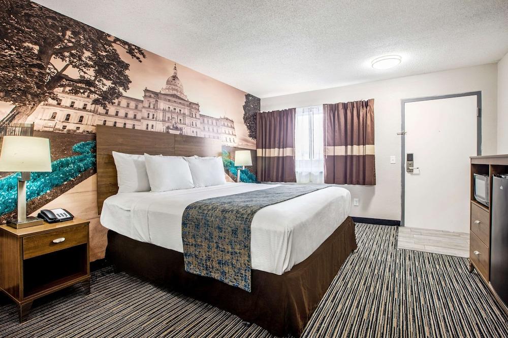 Clarion Pointe East Lansing University Area photo 30