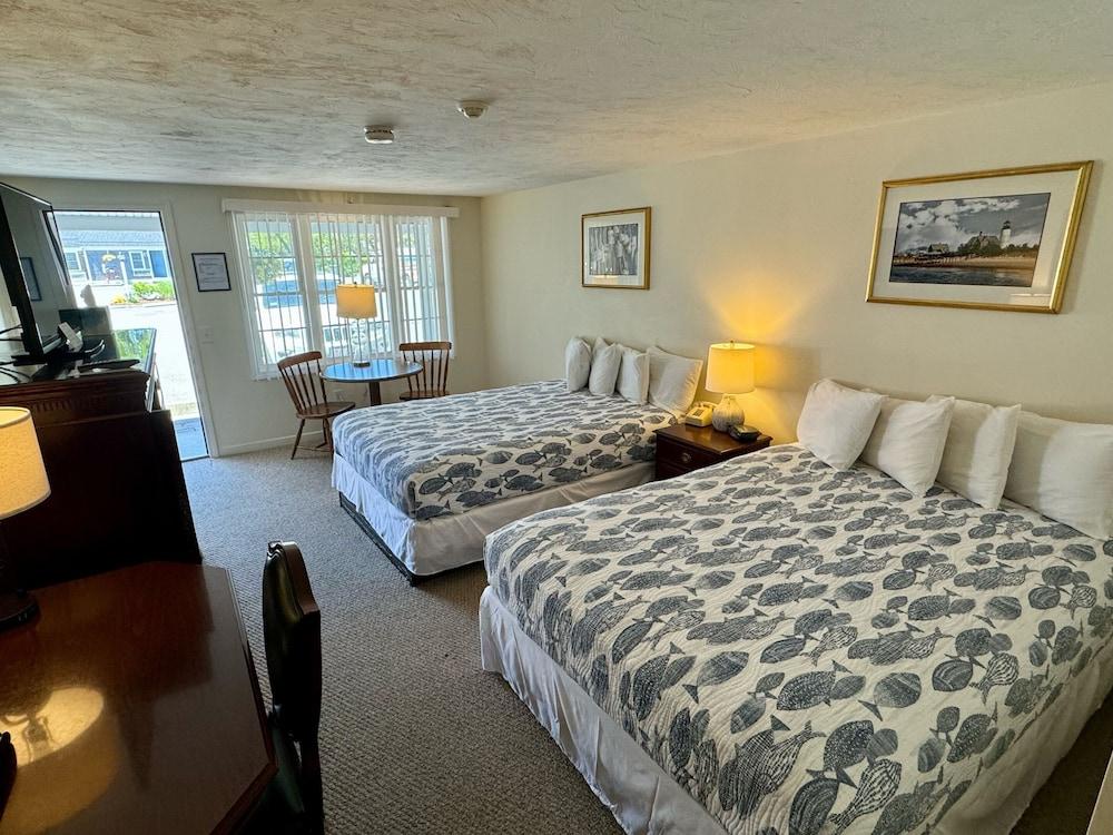 Craigville Beach Inn photo 9