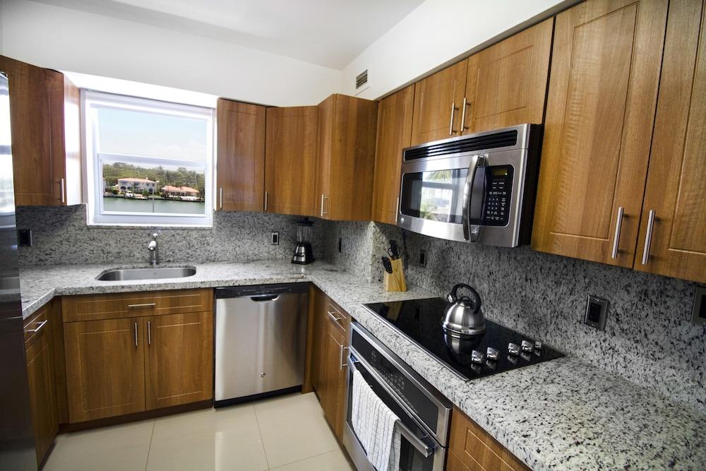 Seacoast Suites on Miami Beach photo 21